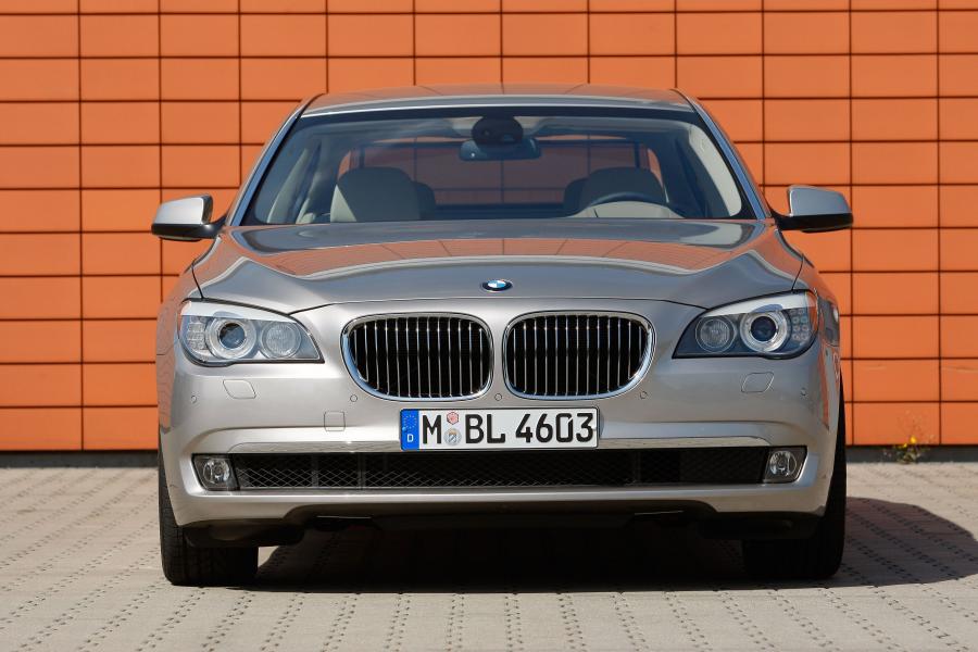  BMW 750Li (F02) 2008 года  (WW) (фото 25 из 25)